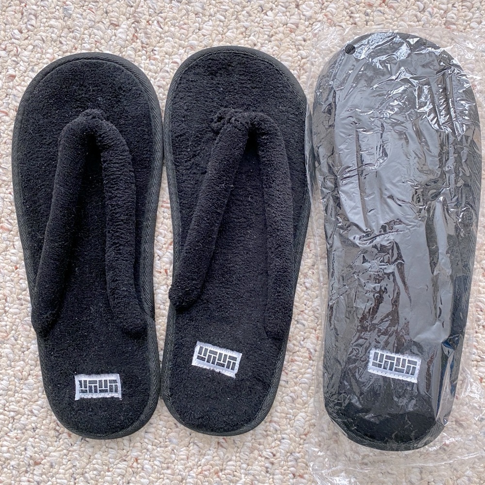 Luxury Spa Slippers, 2 Pairs, Black, 12”